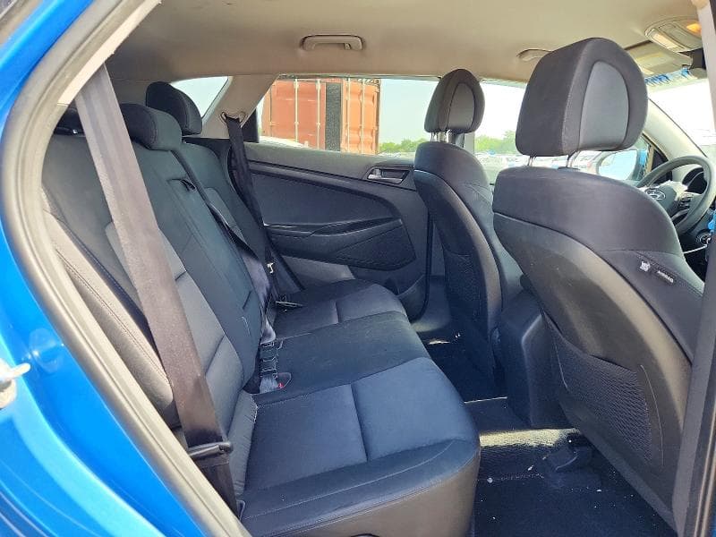 2017 HYUNDAI TUCSON SE 11