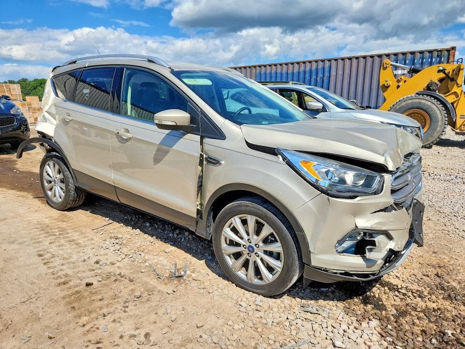 2017 FORD ESCAPE TITANIUM 4