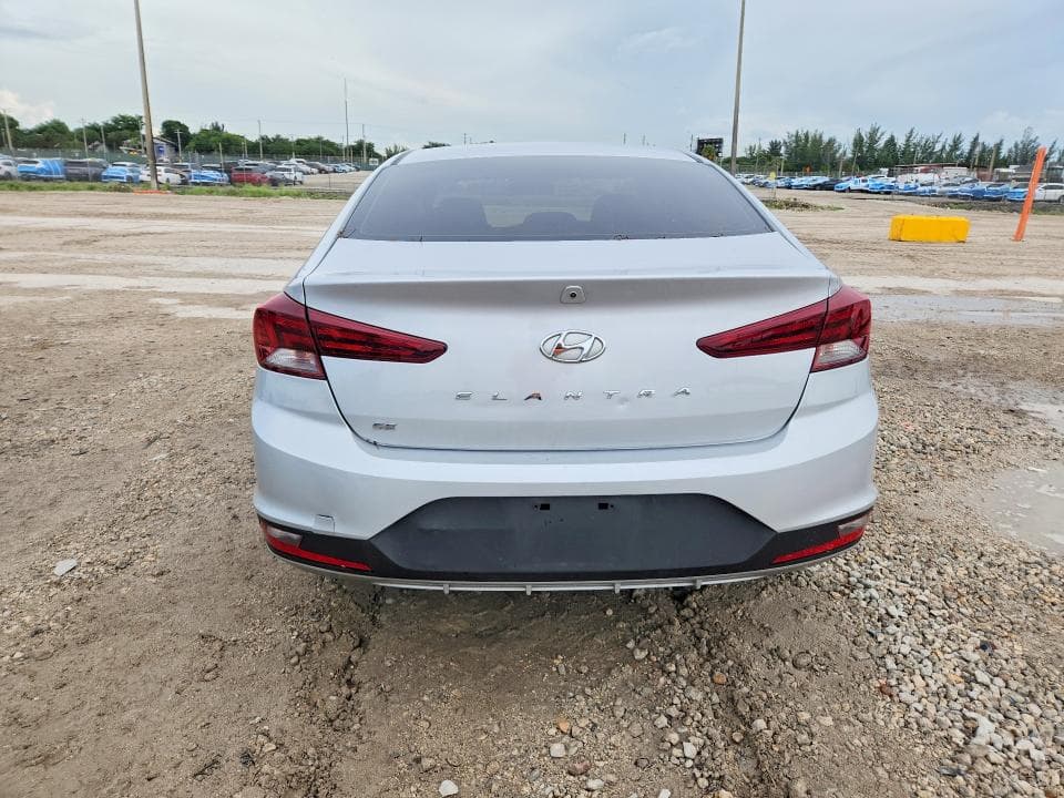 2019 HYUNDAI ELANTRA SE 6