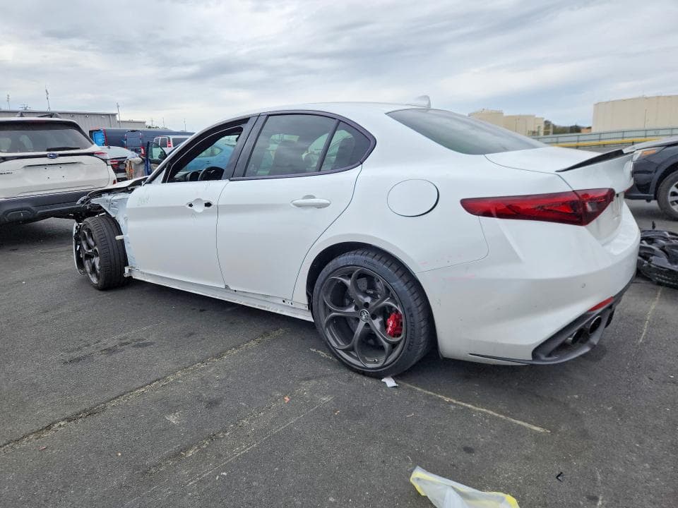 2018 ALFA ROMEO GIULIA QUADRIFOGLIO 2