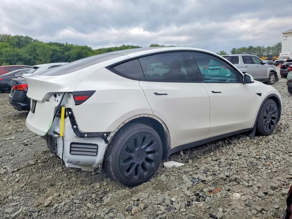 2023 TESLA MODEL Y 3