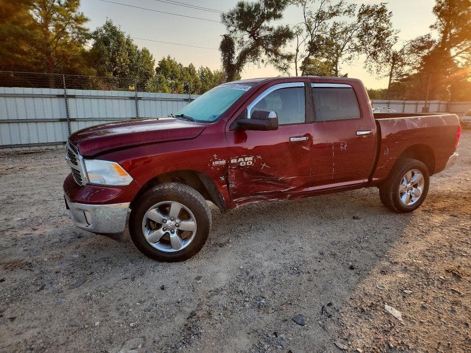 2018 RAM 1500 SLT - 1