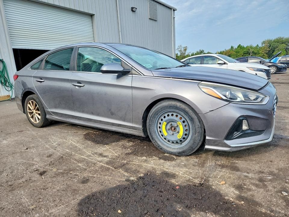 2019 HYUNDAI SONATA SE 4