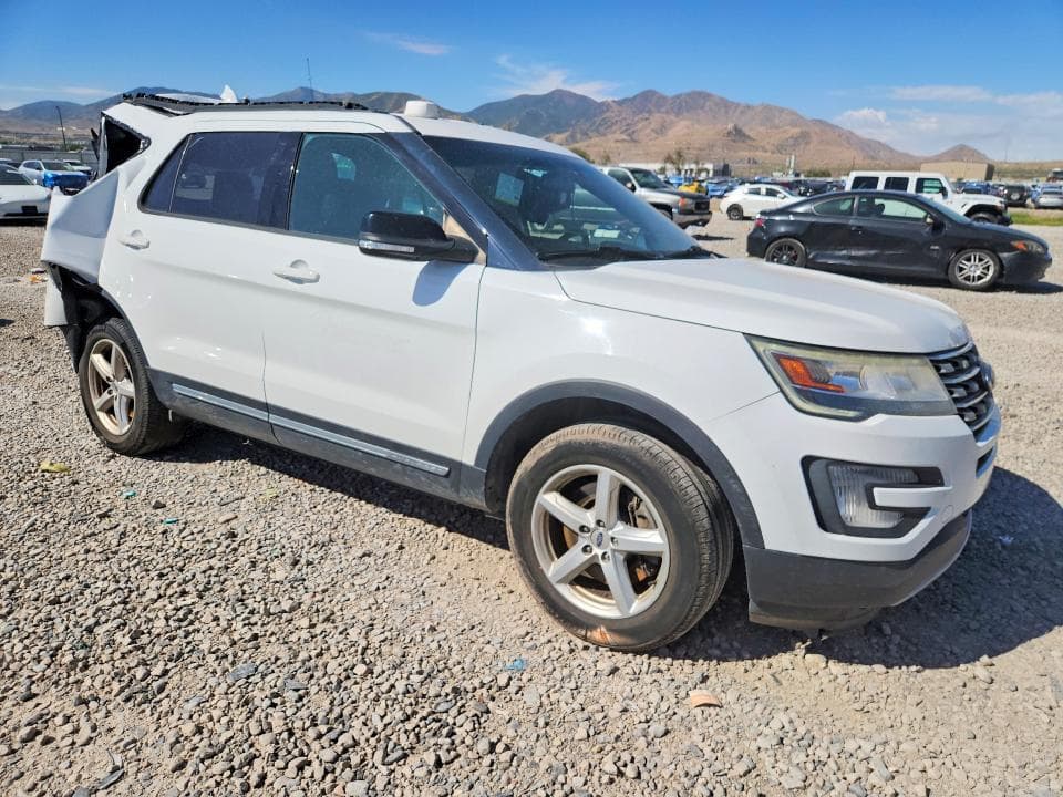 2017 FORD EXPLORER XLT 4