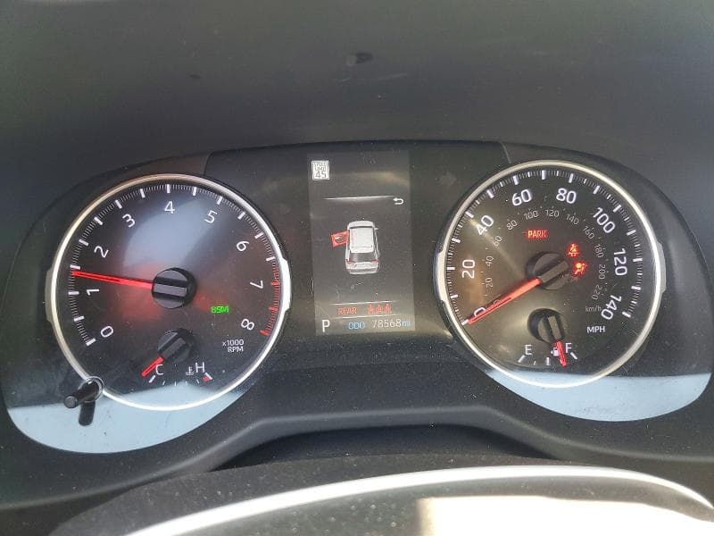 2022 TOYOTA RAV4 XLE 9