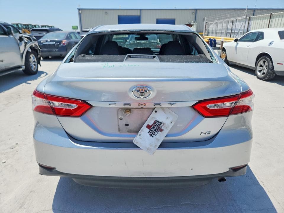 2018 TOYOTA CAMRY LE 6