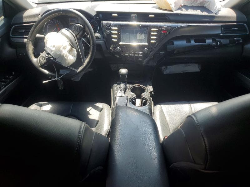 2019 TOYOTA CAMRY SE 8