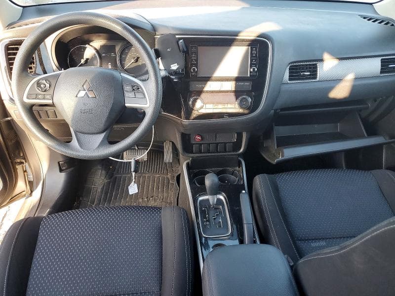 2018 MITSUBISHI OUTLANDER ES 8