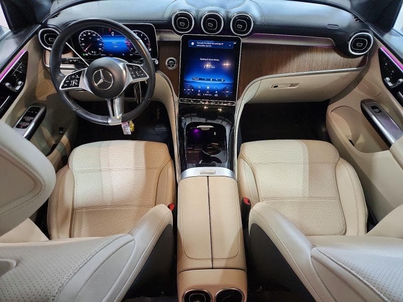 2023 MERCEDES-BENZ GLC 300 4MATIC 8