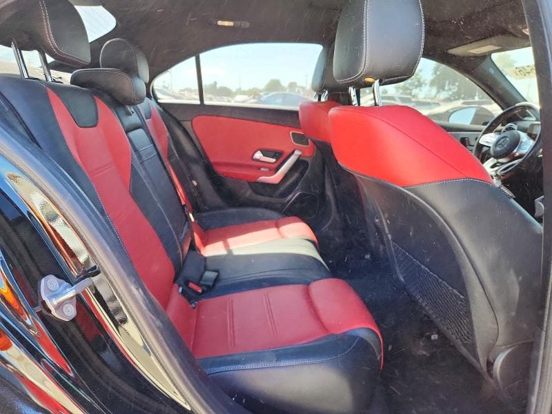 2019 MERCEDES-BENZ A 220 4MATIC 10