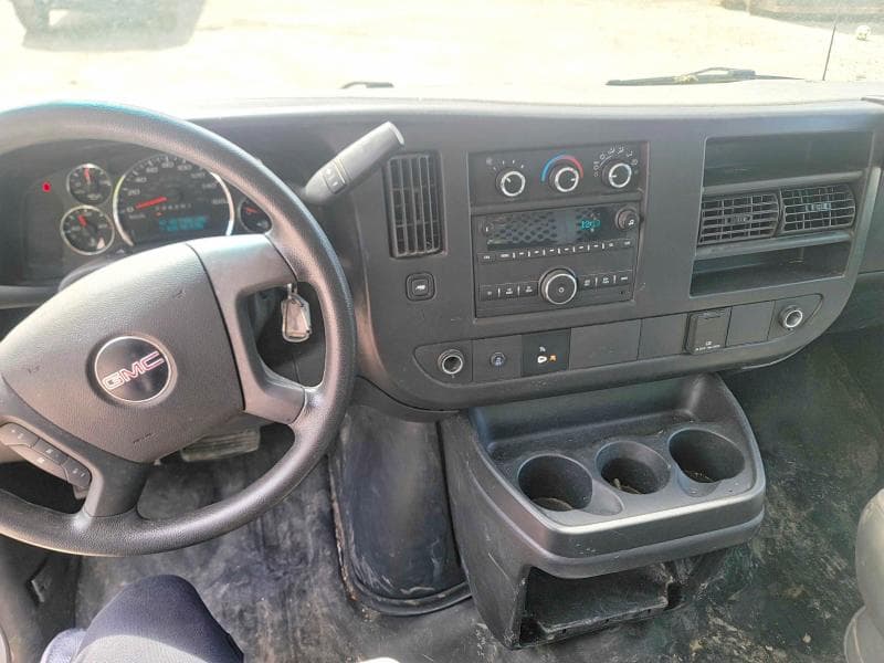 2017 GMC SAVANA G2500 9