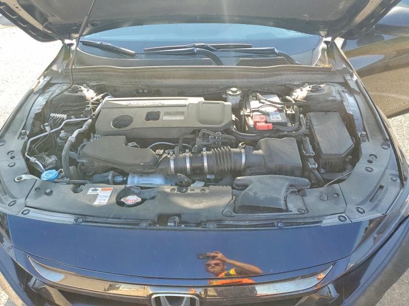 2018 HONDA ACCORD TOURING 11