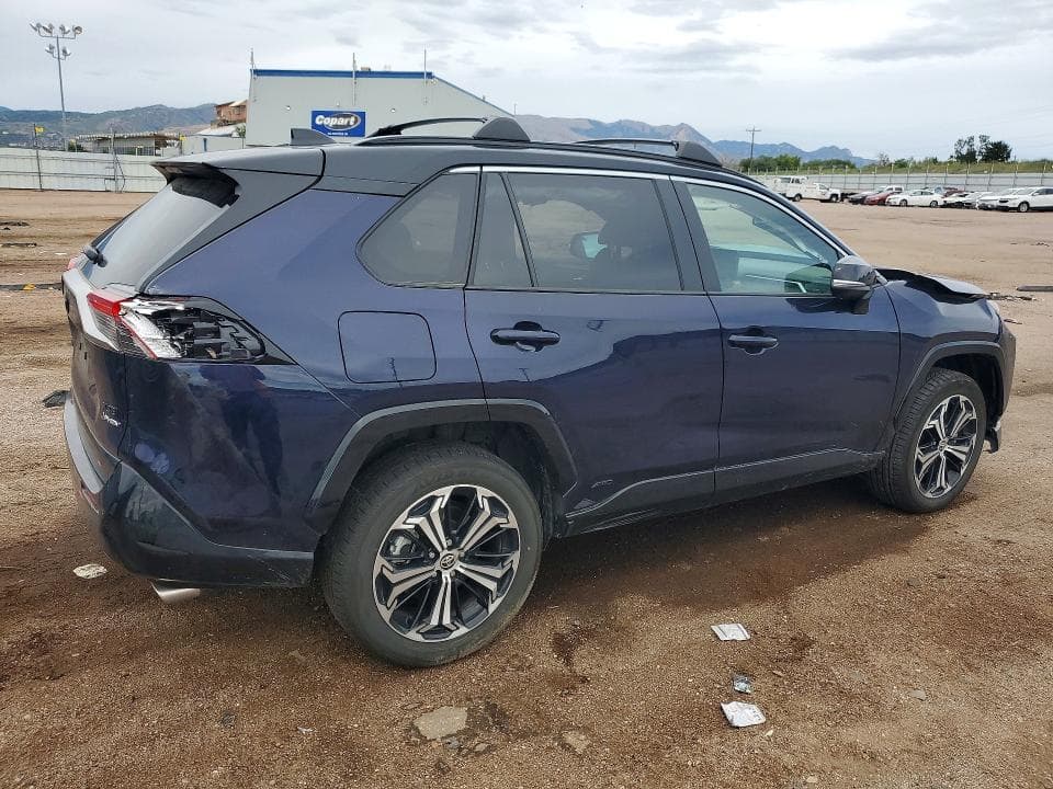 2025 TOYOTA RAV4 XSE 3