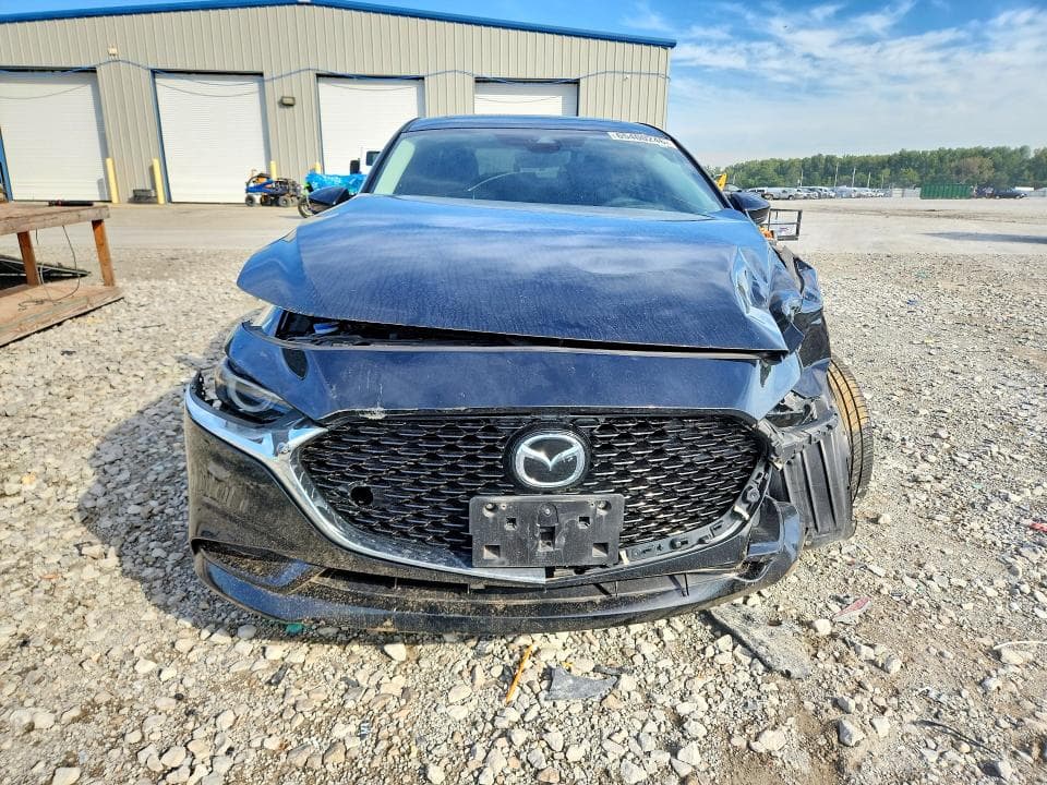 2019 MAZDA 3 PREMIUM 5