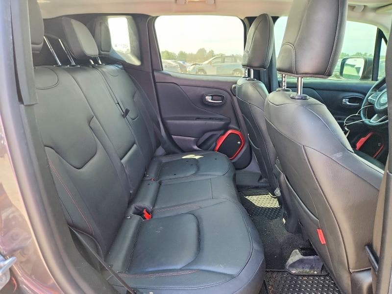 2018 JEEP RENEGADE TRAILHAWK 10