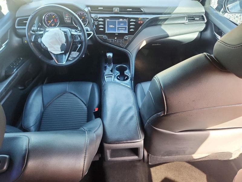 2020 TOYOTA CAMRY SE 8