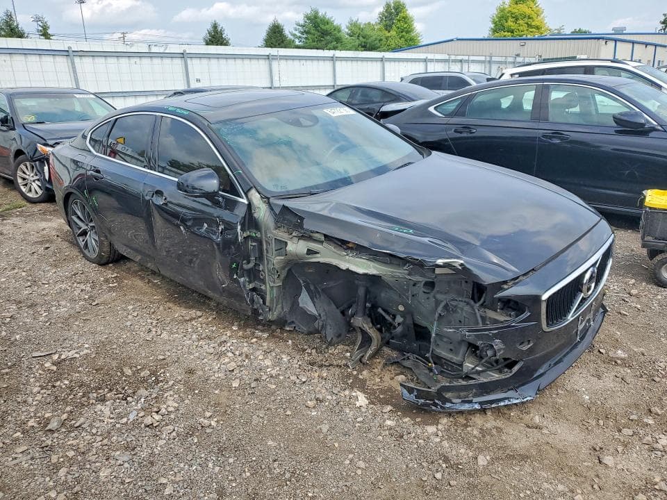 2017 VOLVO S90 T6 MOMENTUM 4