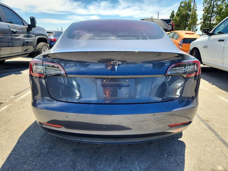 2018 TESLA MODEL 3 6