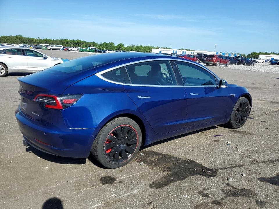 2018 TESLA MODEL 3 3