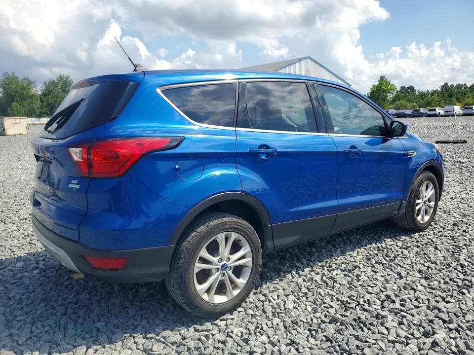 2019 FORD ESCAPE SE 3
