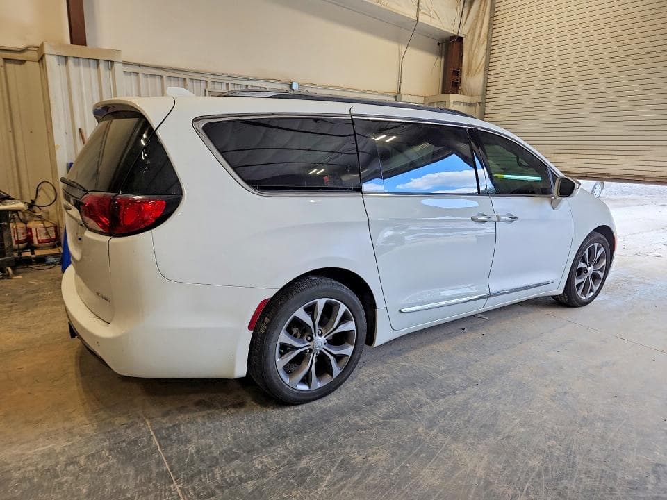 2017 CHRYSLER PACIFICA LIMITED 3