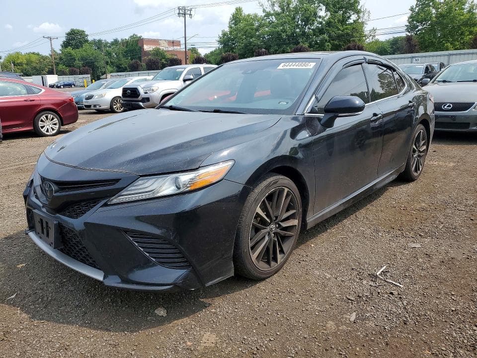 2019 TOYOTA CAMRY XSE - 1