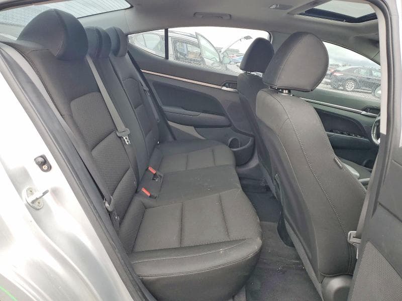2019 HYUNDAI ELANTRA SE 10
