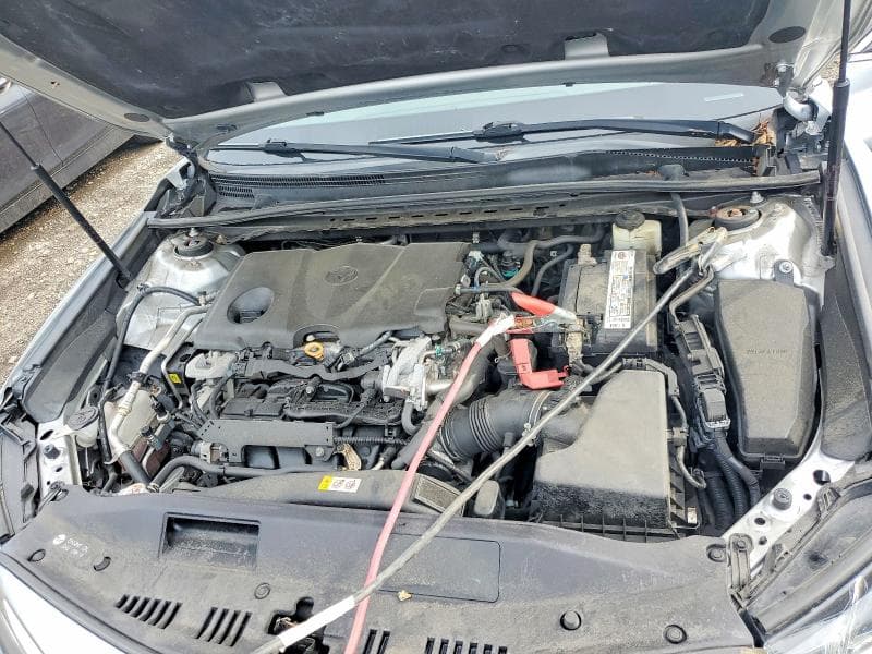 2018 TOYOTA CAMRY SE 11