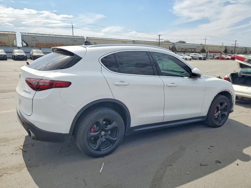 2019 ALFA ROMEO STELVIO 3