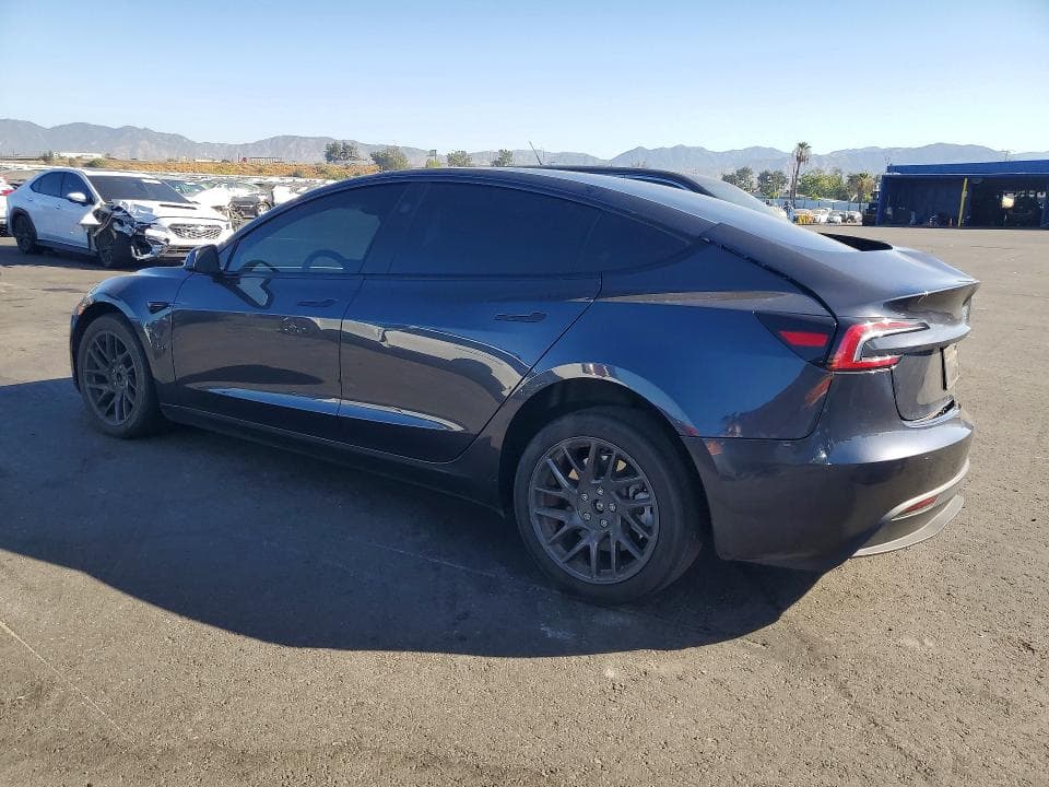 2025 TESLA MODEL 3 2