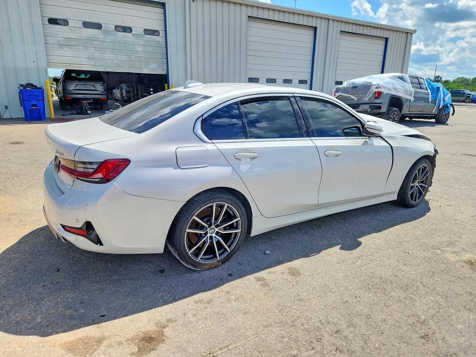 2022 BMW 330I 3