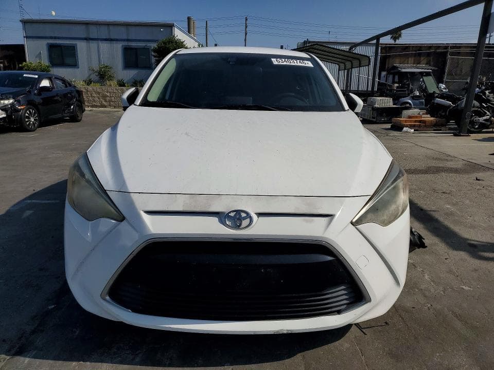 2017 TOYOTA YARIS IA BASE 5