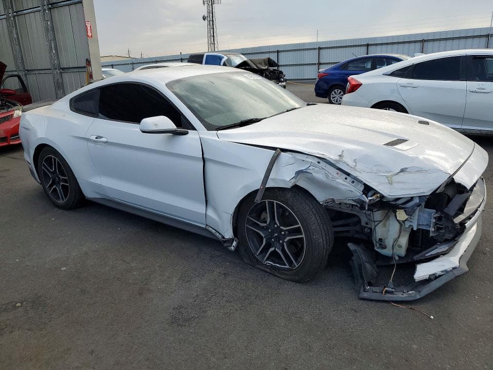 2019 FORD MUSTANG 4
