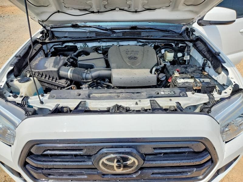 2018 TOYOTA TACOMA SR V6 11