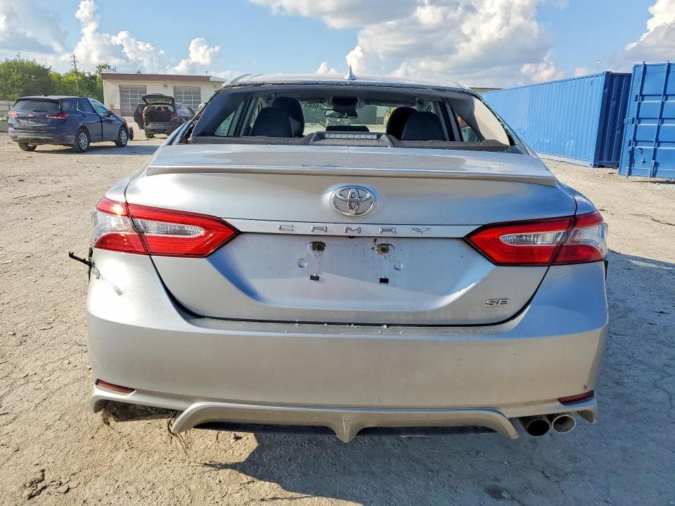 2019 TOYOTA CAMRY SE 6