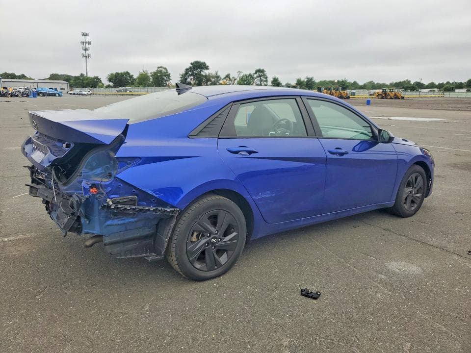 2021 HYUNDAI ELANTRA SEL 3