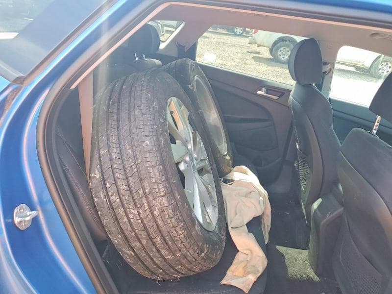 2020 HYUNDAI TUCSON SE 13