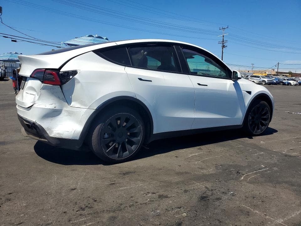 2023 TESLA MODEL Y 3