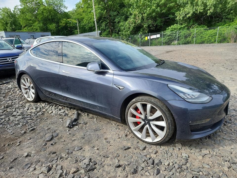2019 TESLA MODEL 3 4