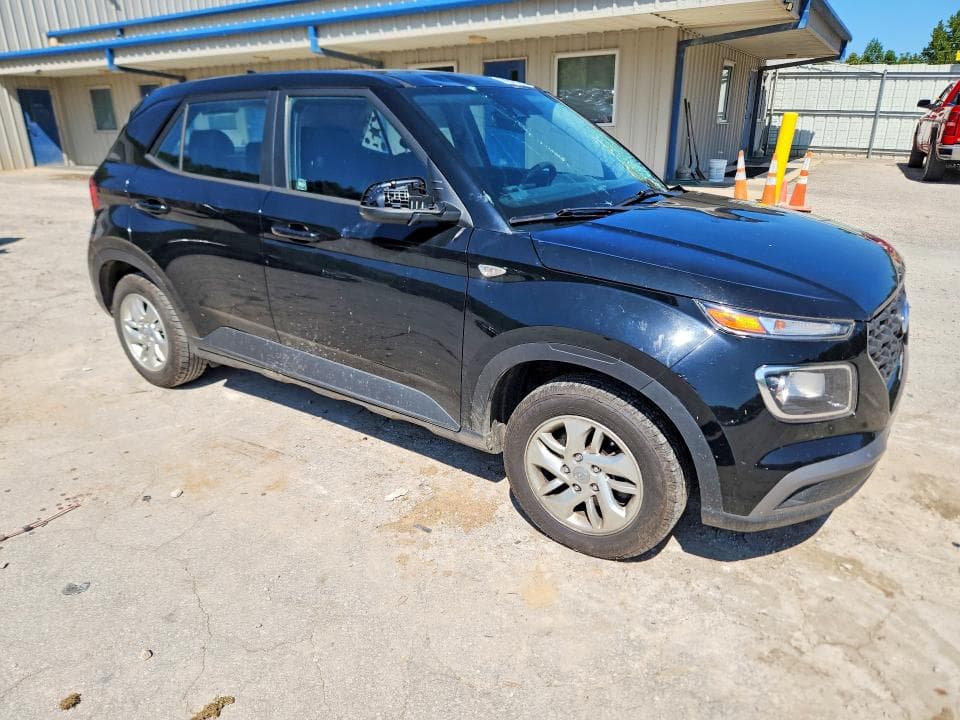 2021 HYUNDAI VENUE SE 4