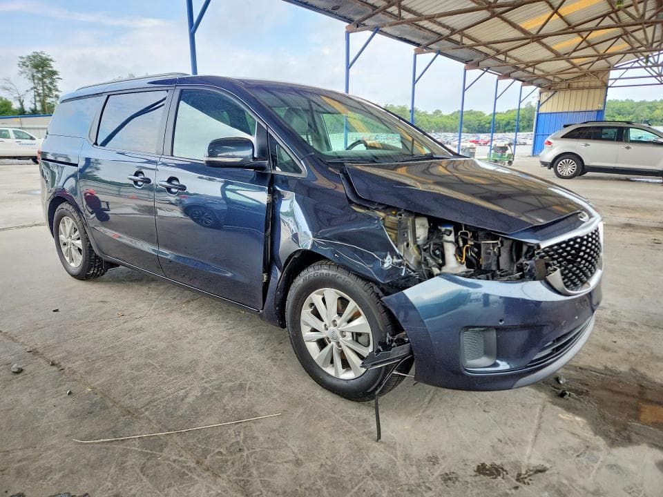 2017 KIA SEDONA LX 4