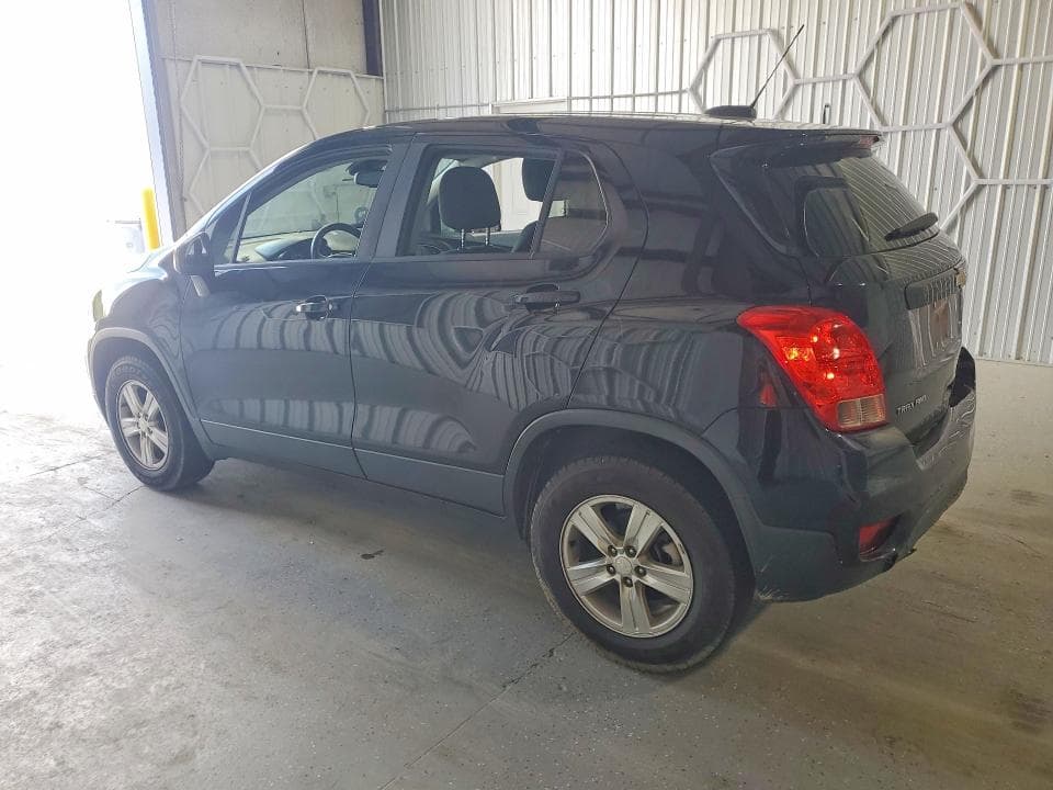 2022 CHEVROLET TRAX LS 2