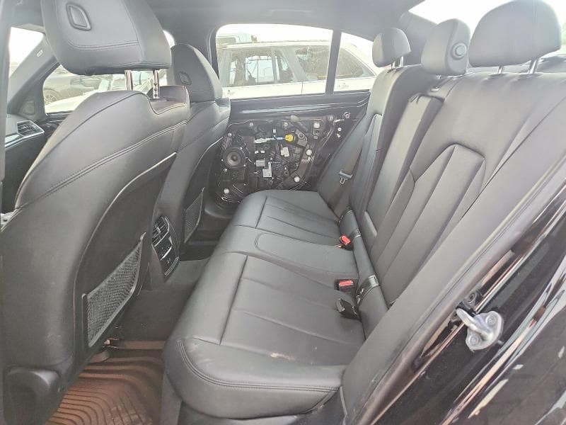 2021 BMW 330XE 10