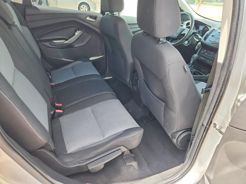 2017 FORD ESCAPE SE 11