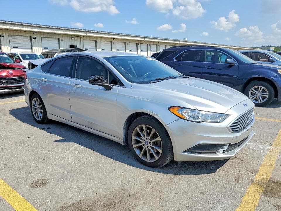 2017 FORD FUSION SE 4
