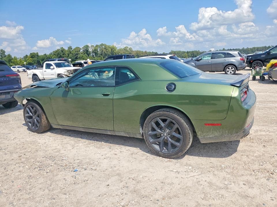 2022 DODGE CHALLENGER SXT 2
