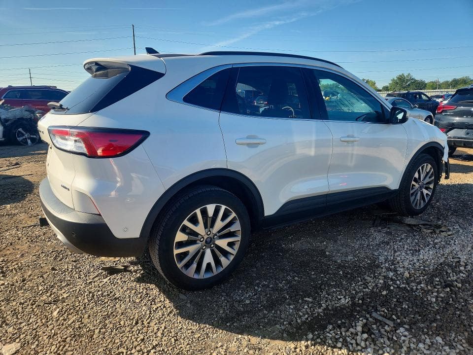 2020 FORD ESCAPE TITANIUM 3