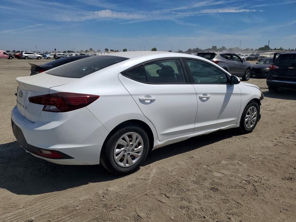 2019 HYUNDAI ELANTRA SE 3