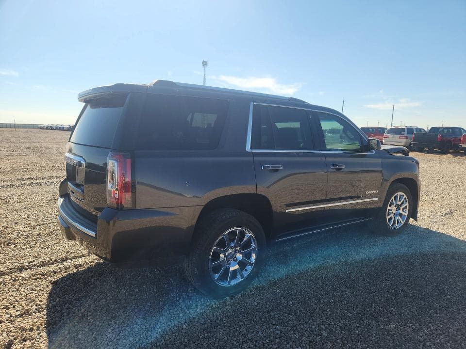 2017 GMC YUKON DENALI 3