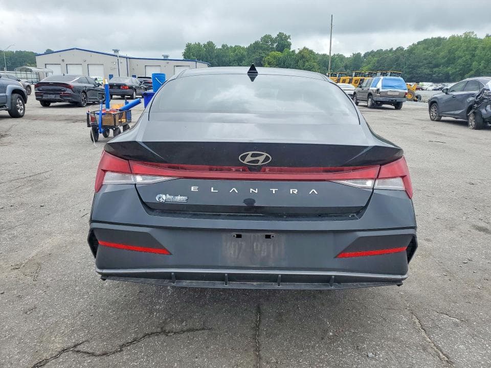 2024 HYUNDAI ELANTRA SEL 6